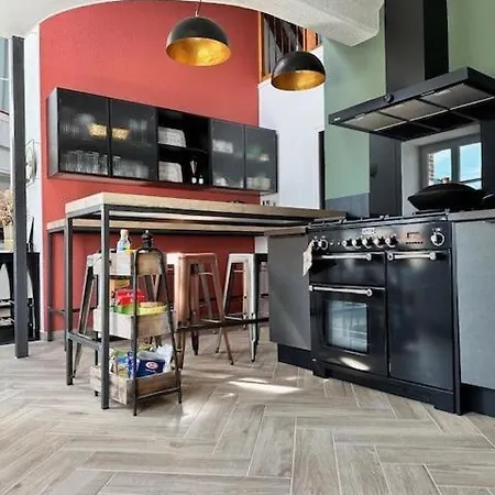 Longere Des Templiers Near Troyes